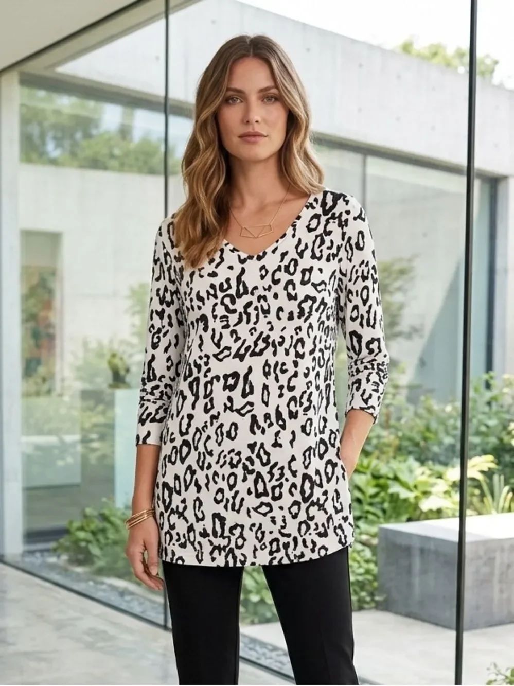 Take 50% OFF- Maysoar White & Black Leopard Print V-Neck Tunic, Size-XL